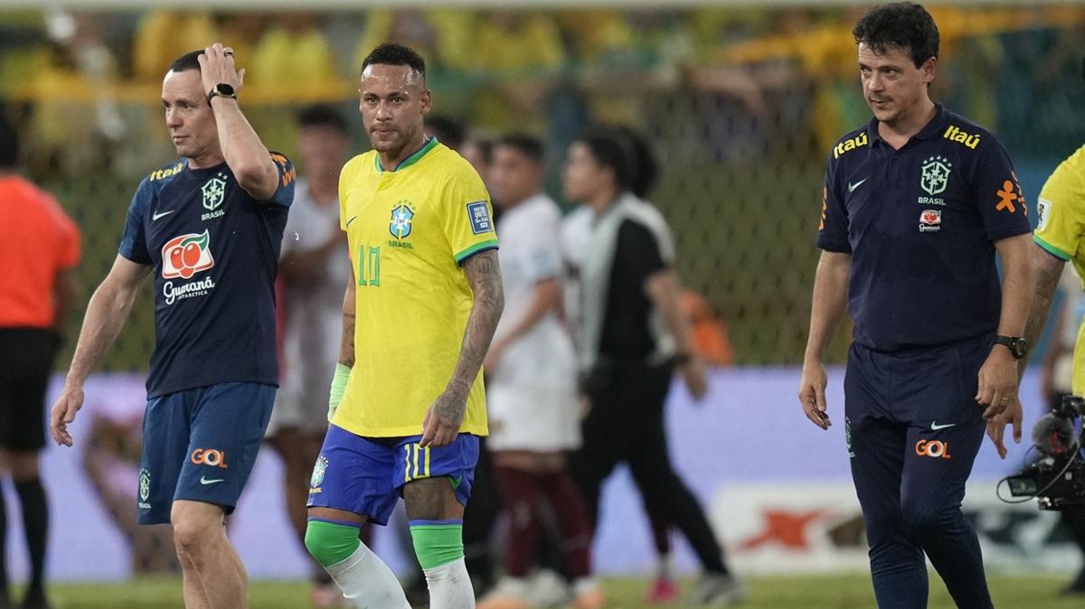 Neymar'dan taraftara sert tepki: Eer bu kadar ikayetiyse...