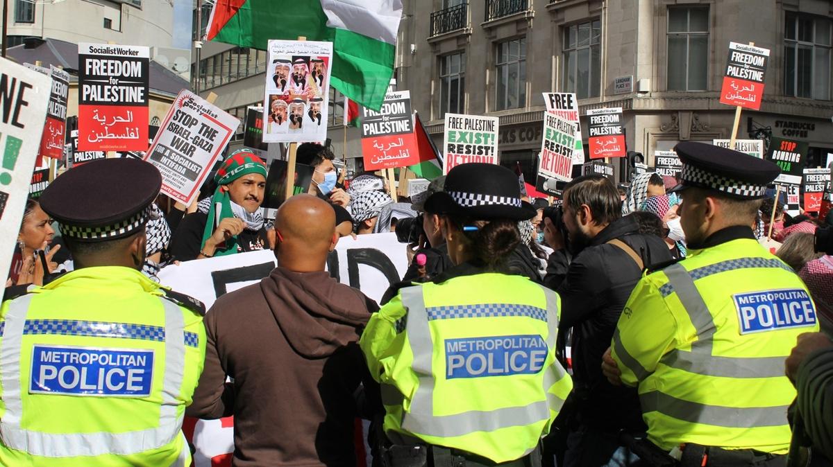 Londra'da Filistin'i destekleyen 15 kii gzaltna alnd