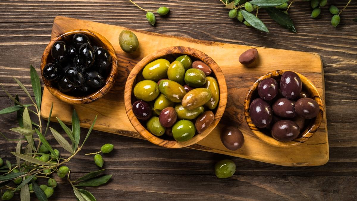 kisinin fiyat farkl! Yeil zeytin mi faydal siyah zeytin mi" Aradaki farka ok olacaksnz