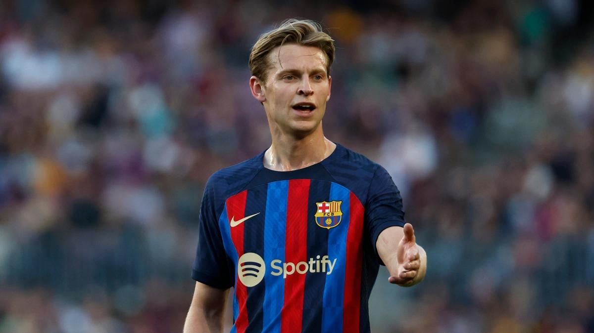 Frenkie de Jong, Barcelona'ya cevap vermedi!