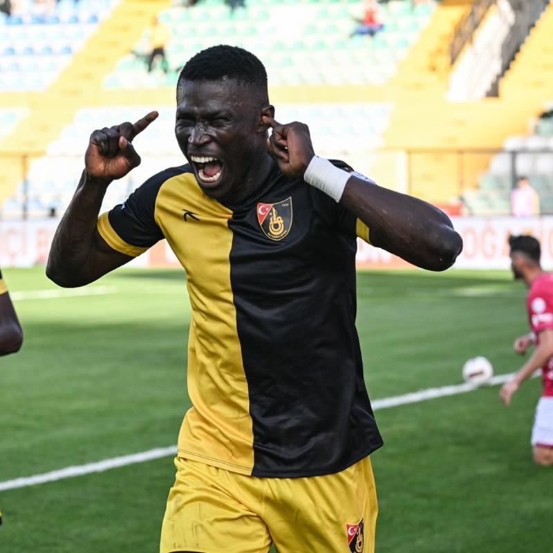 stanbulspor, Hakan Yakn ile 'siftah' dedi