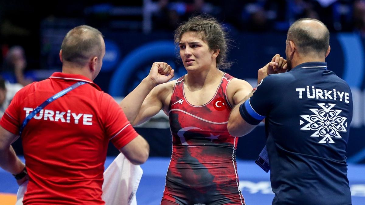 Milli güreşçi Nesrin Baş, dünya şampiyonu