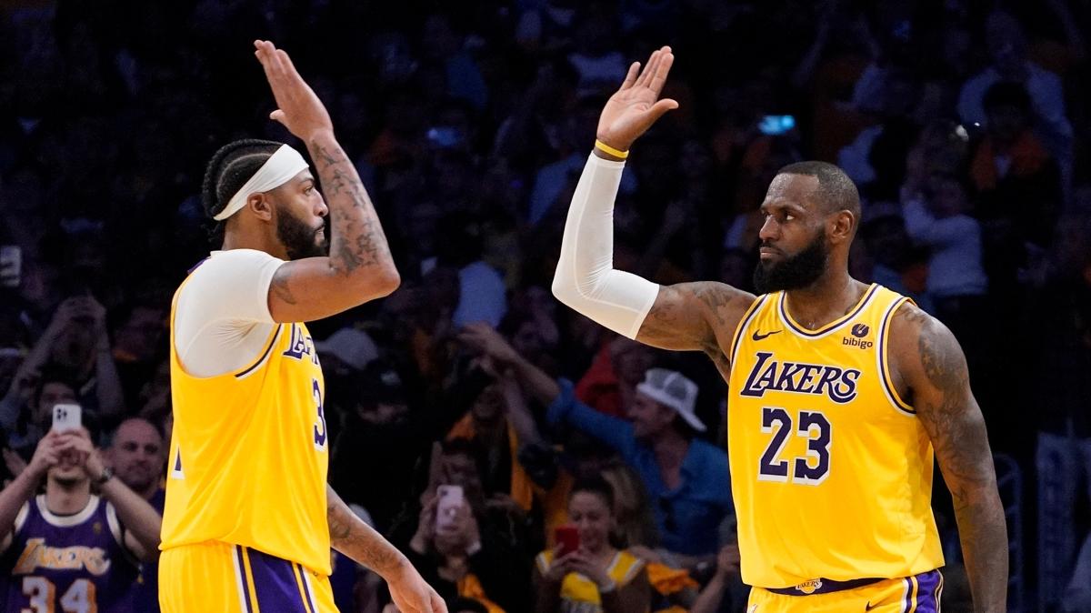 Los+Angeles+Lakers+evinde+Phoenix+Suns%E2%80%99%C4%B1+yendi