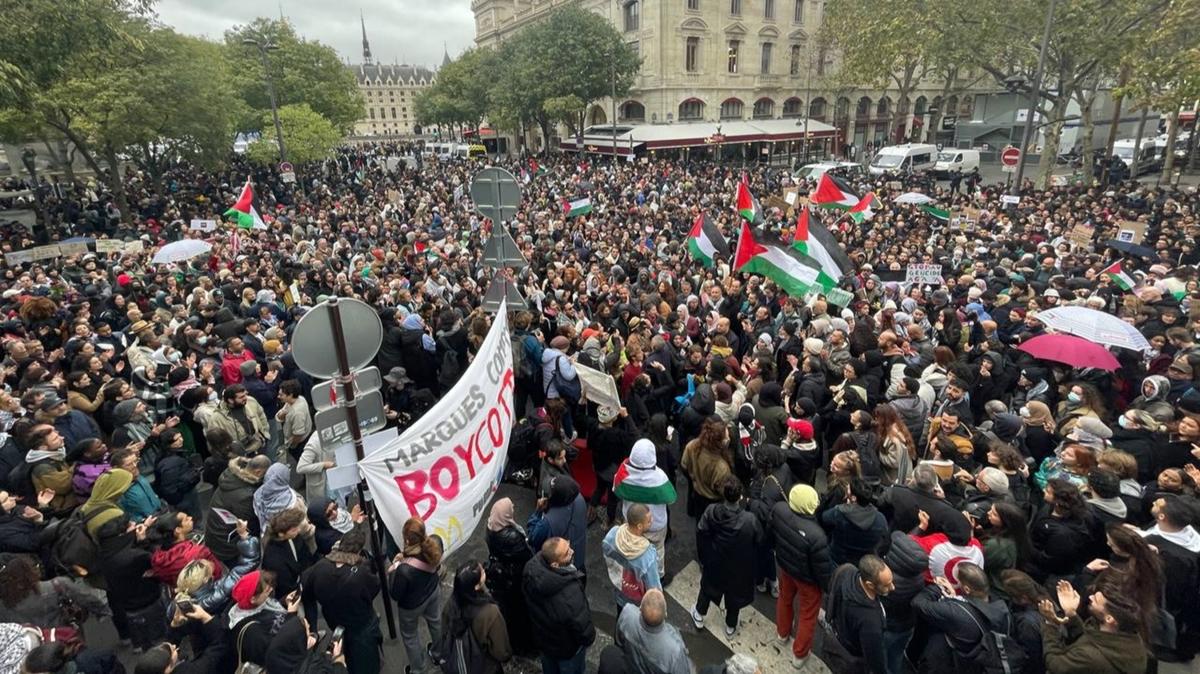 Paris'te yasaa ramen Filistin'e destek gsterisi