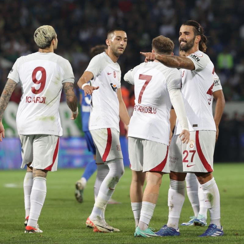 Galatasaray rakiplerine frsat tanmyor