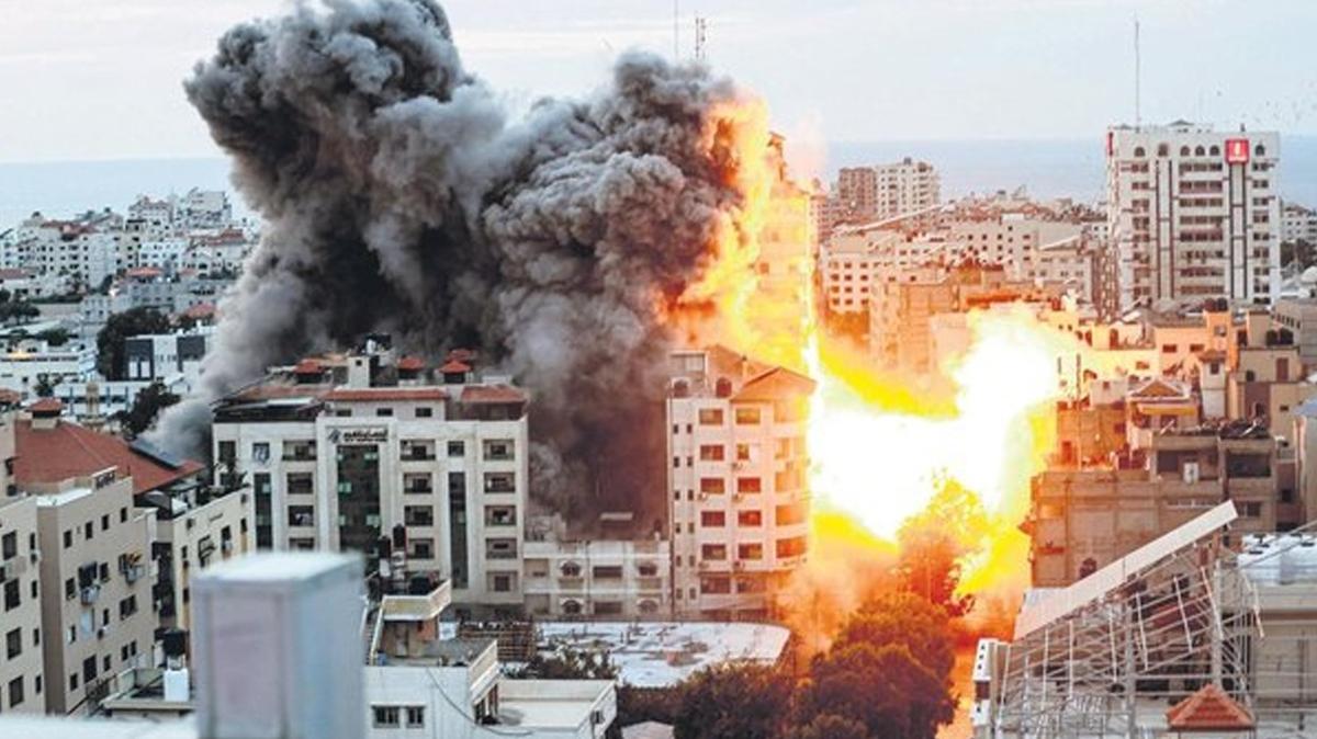 Gazze'ye 7 Ekim'den beri atlan bomba says Afganistan'a atlan geti!