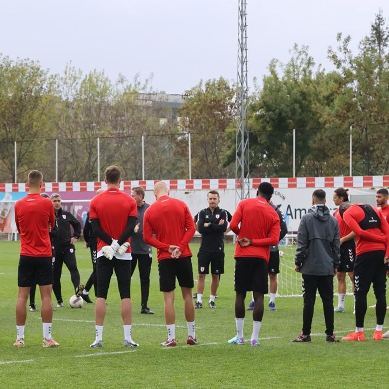 Samsunspor'da stanbulspor mesaisi balad