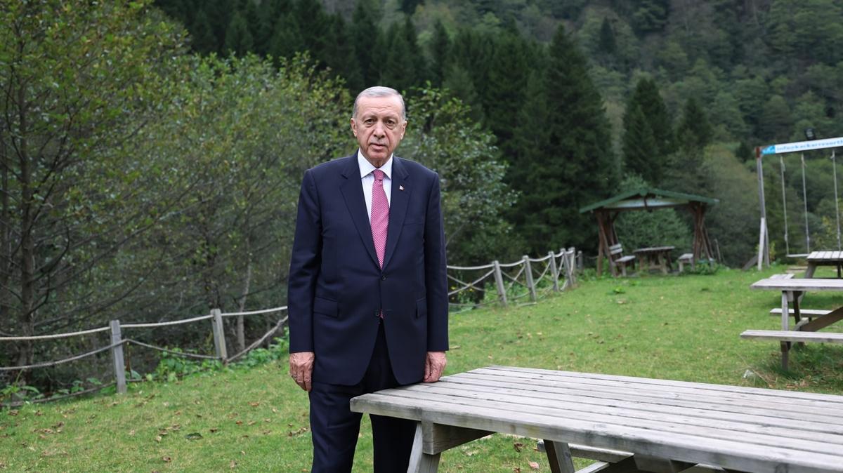 Bakan Erdoan, Ayder Yaylas'nda incelemelerde bulundu