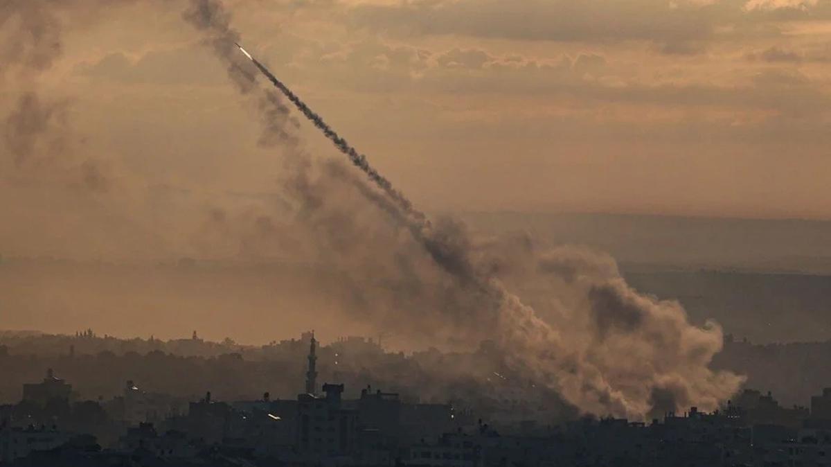 Tel Aviv'e roketli saldr: Yarallar var