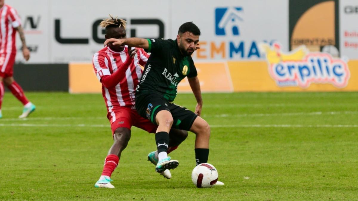 Sakaryaspor, Bolu'da 3 puan 3 golle ald