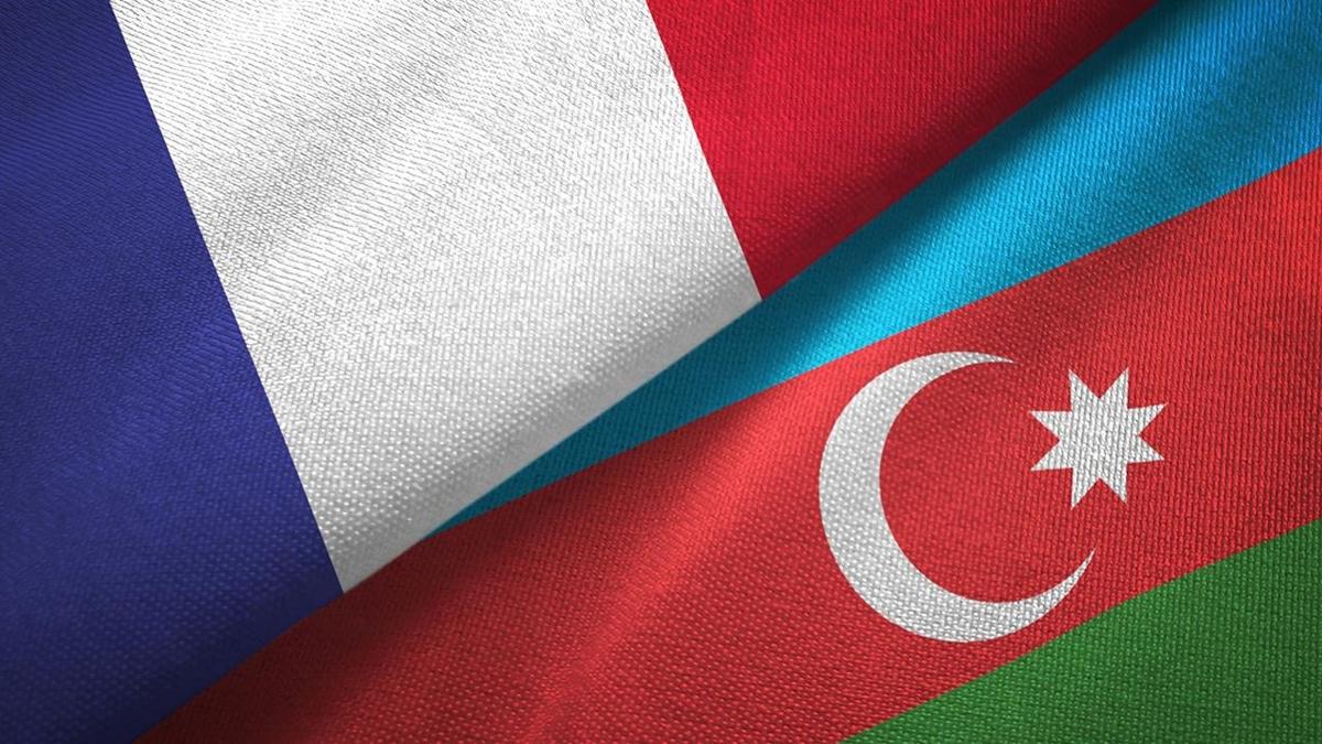 Azerbaycan'dan Fransa'ya knama
