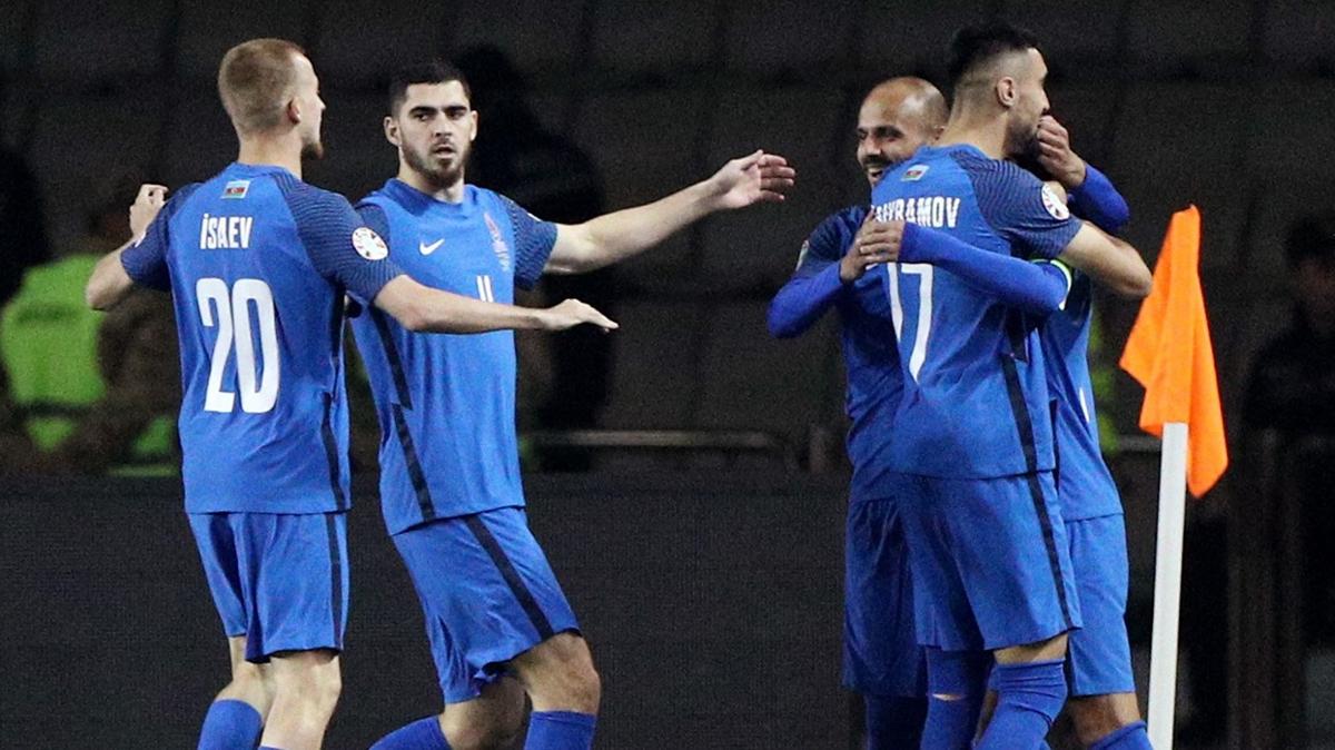 10 kii Azerbaycan'da sve'e 3 gol!