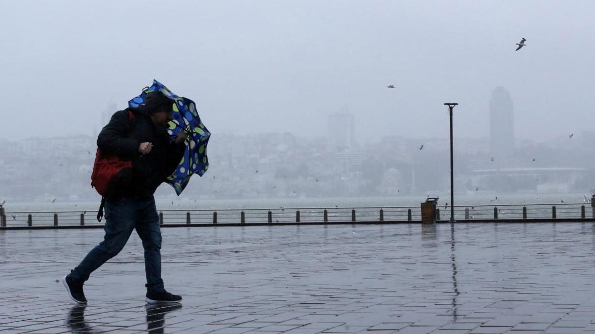 Valilikten İstanbul için fırtına uyarısı