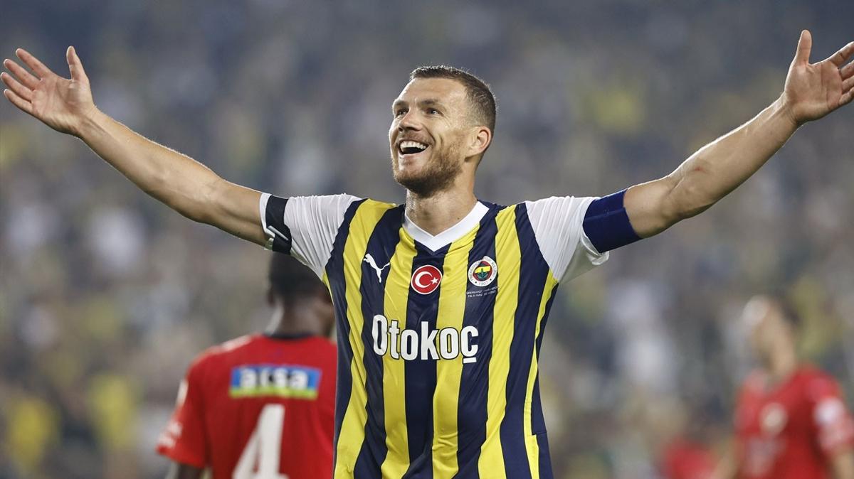 Edin Dzeko 'En'ler arasnda