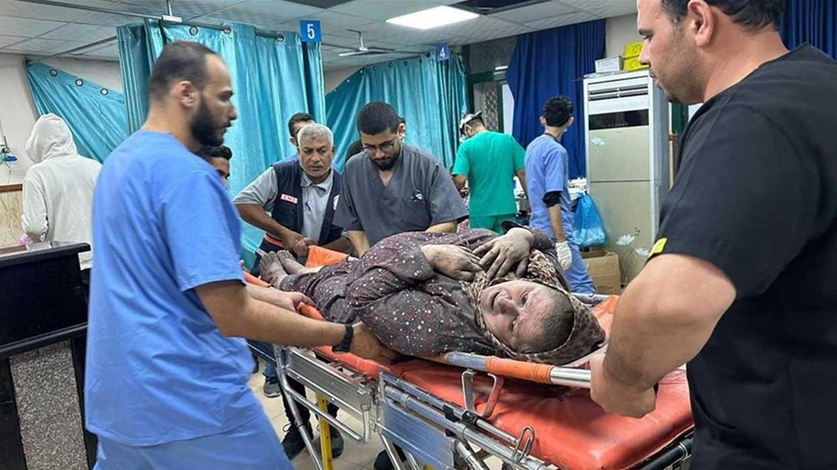 İşgalci İsrail'den insanlık dışı hastane baskını... Doktorlar yaşadıklarını anlattı