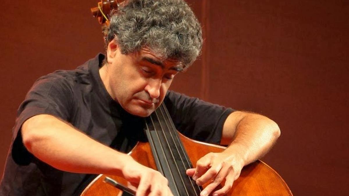 Ankara Caz Festivali'nde Renaud Garcia Fons konser verdi