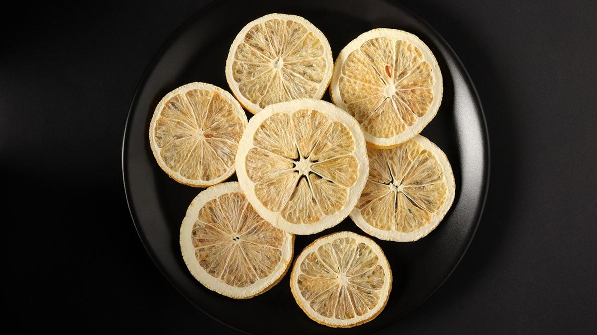 Evde limon saklayanlar dikkat: Bu yntem kurumasn nleyebiliyor
