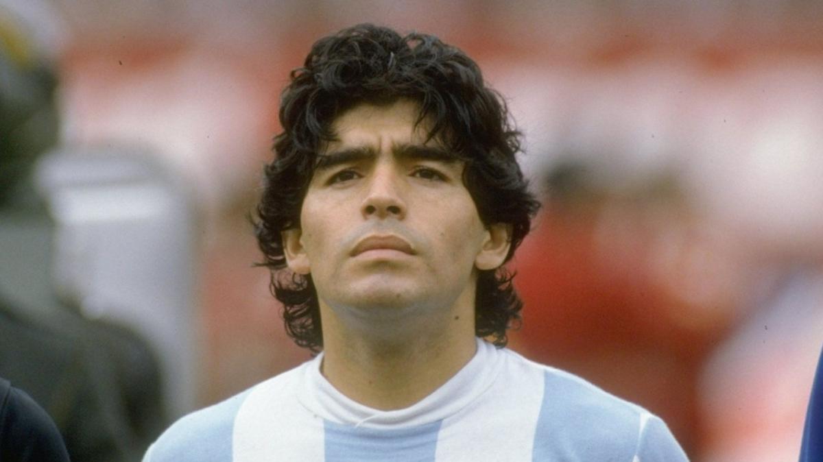 Futbol efsanesi Armando Maradona vefatnn 3. ylnda anlyor