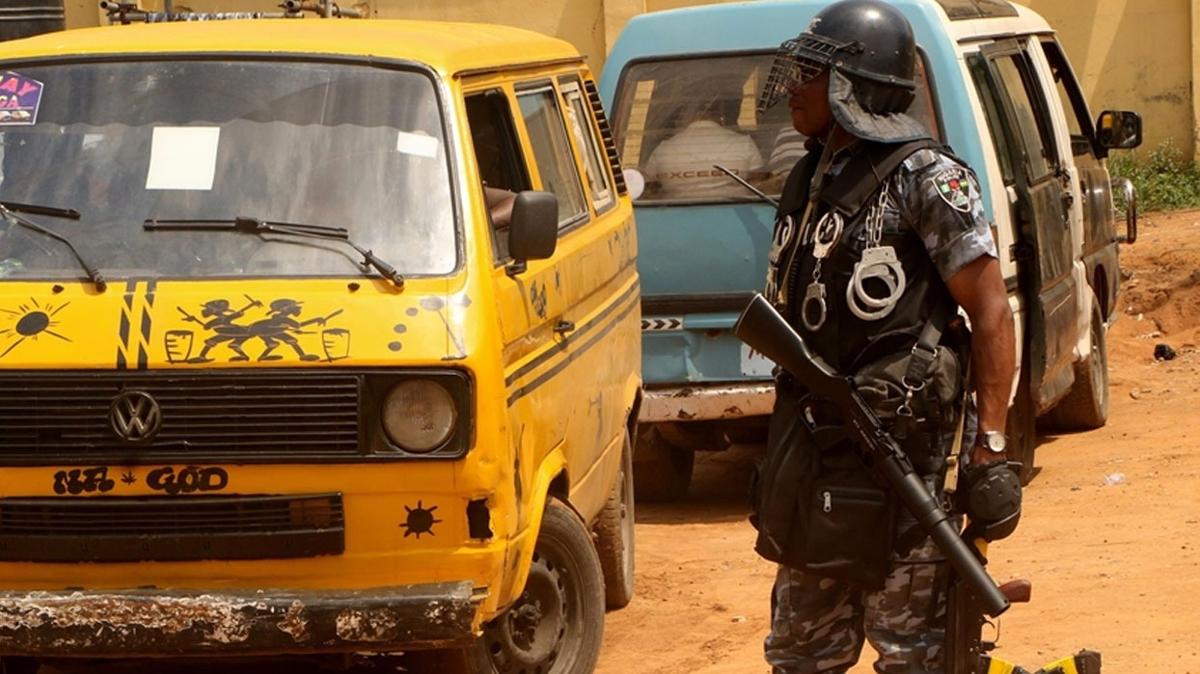Nijerya'da dzenlenen silahl saldrda  10 kii hayatn kaybetti