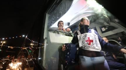 �srail, serbest b�rak�lacak 50 Filistinli esirin listesini onaylad�