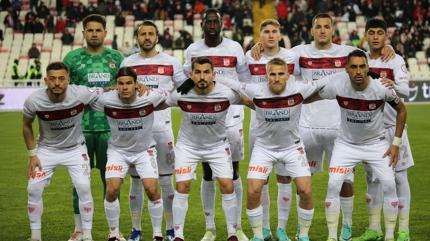 Sivasspor evinde kazanam�yor