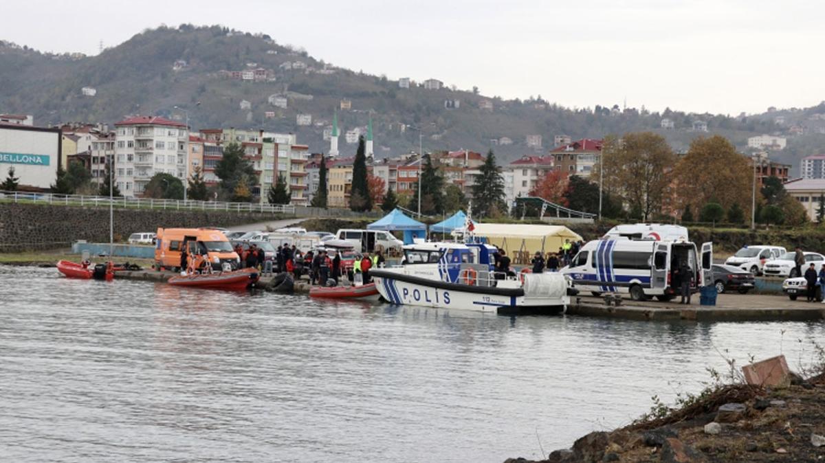 Trabzon'da dalgalara kaplan iki gen kaybolmutu... Birinin eyalarna ulald