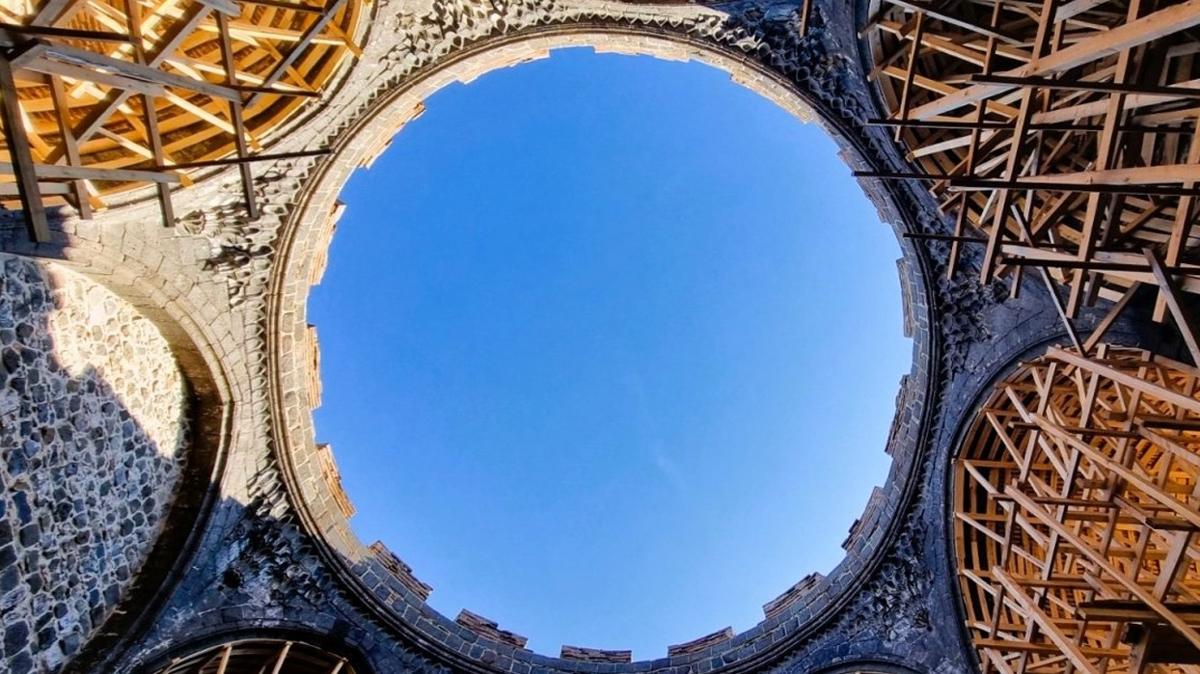 Diyarbakır'da depremde zarar gören 12 tarihi yapı yenileniyor