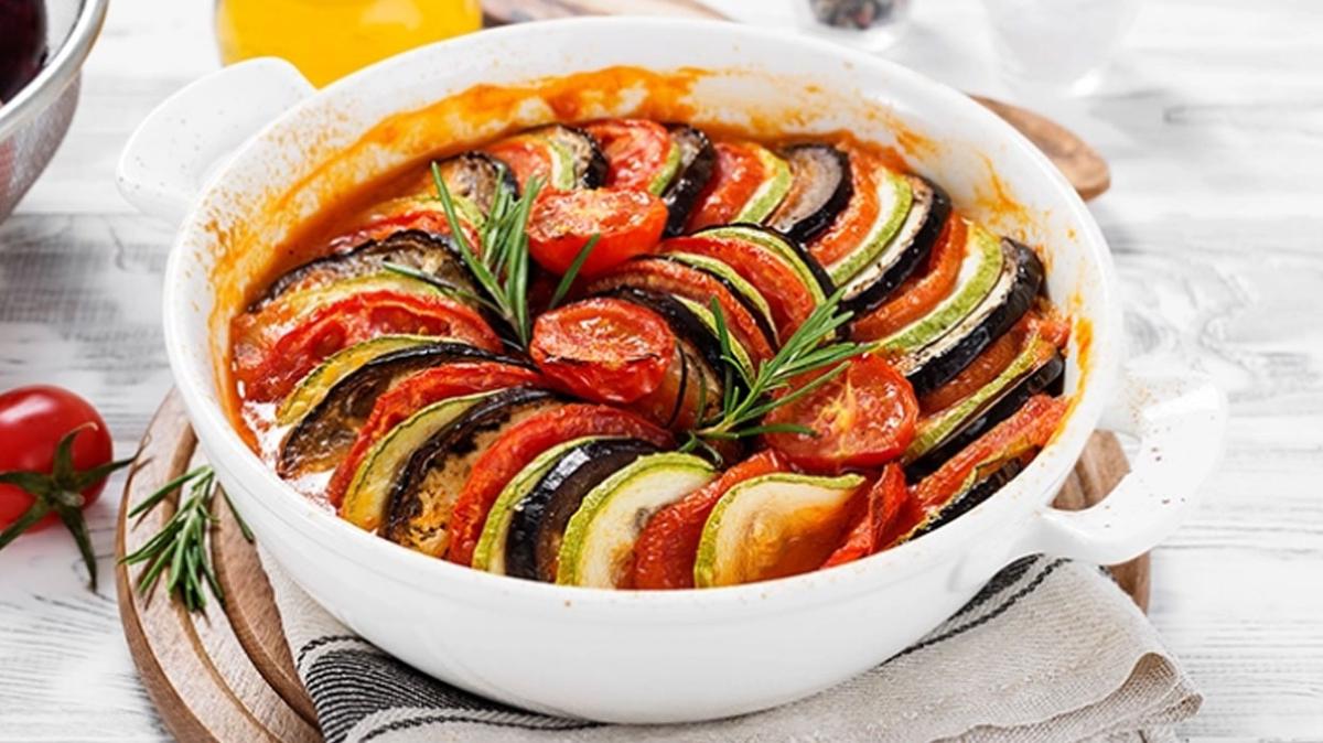 Ratatouille ne demek, nerenin yemei" Ratatouille (Ratatuy) nasl yaplr"