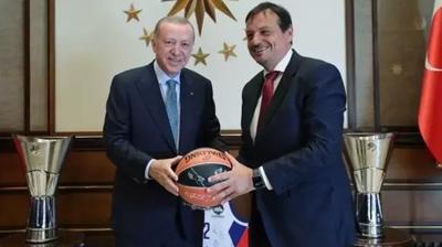 Ergin Ataman, Cumhurbakan Recep Tayyip Erdoan ile bir araya geldi