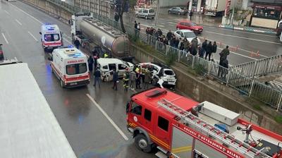 Kayganlaan yolda kaza... 1'i ar 3 yaral