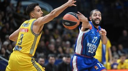 Anadolu Efes, Alba Berlin engelini geti
