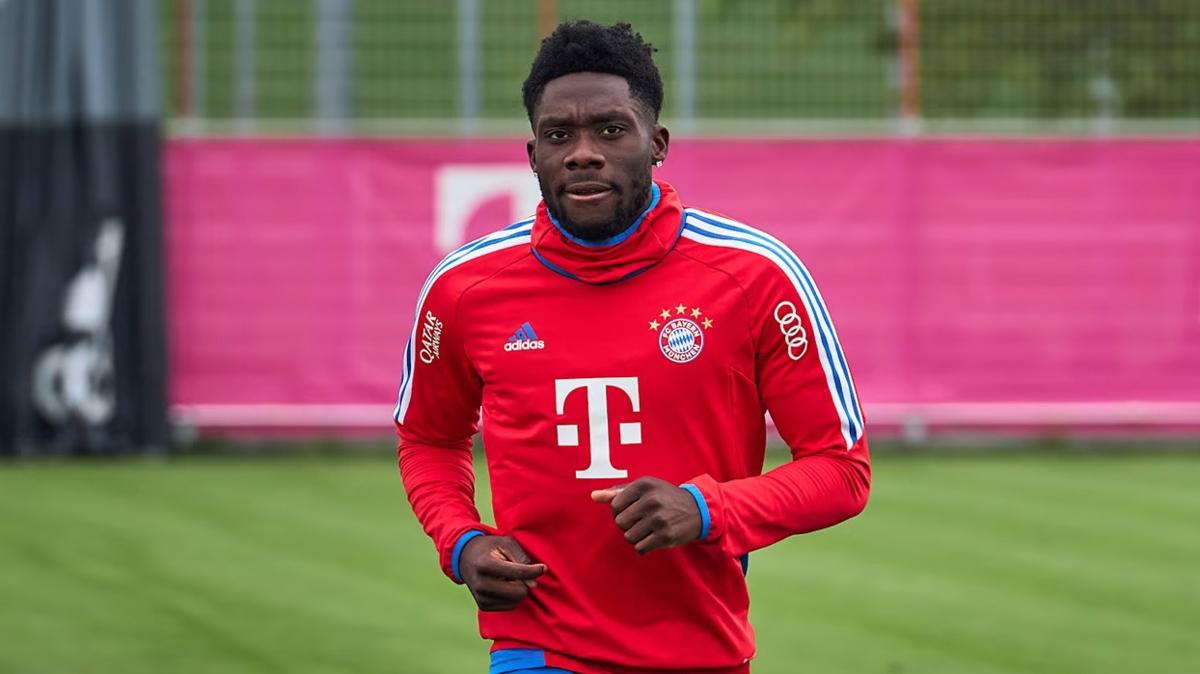 Alphonso Davies'in Bayern'de kalma art 15 milyon euro!