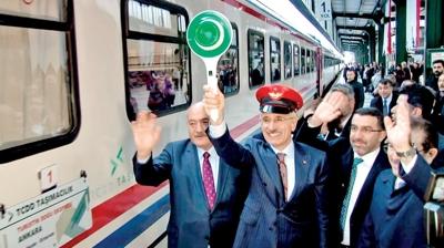 Turistik Dou Ekspresi yola kt