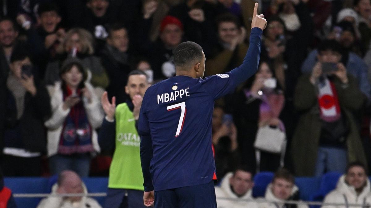 Kylian Mbappe'li PSG, Metz karsnda hata yapmad