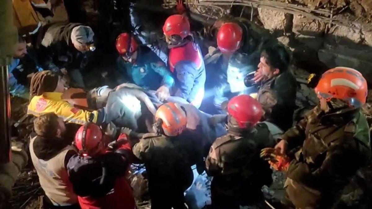 Arkan Otel'in tayclarnda yetersizlik tespit edildi... Depremde 14 kiiye mezar olmutu