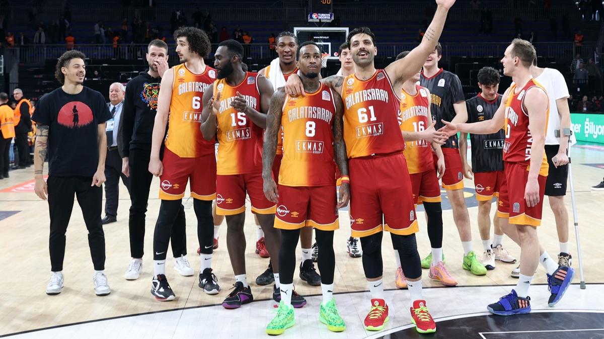 Galatasaray Ekmas derbide Beikta Emlakjet'i devirdi!