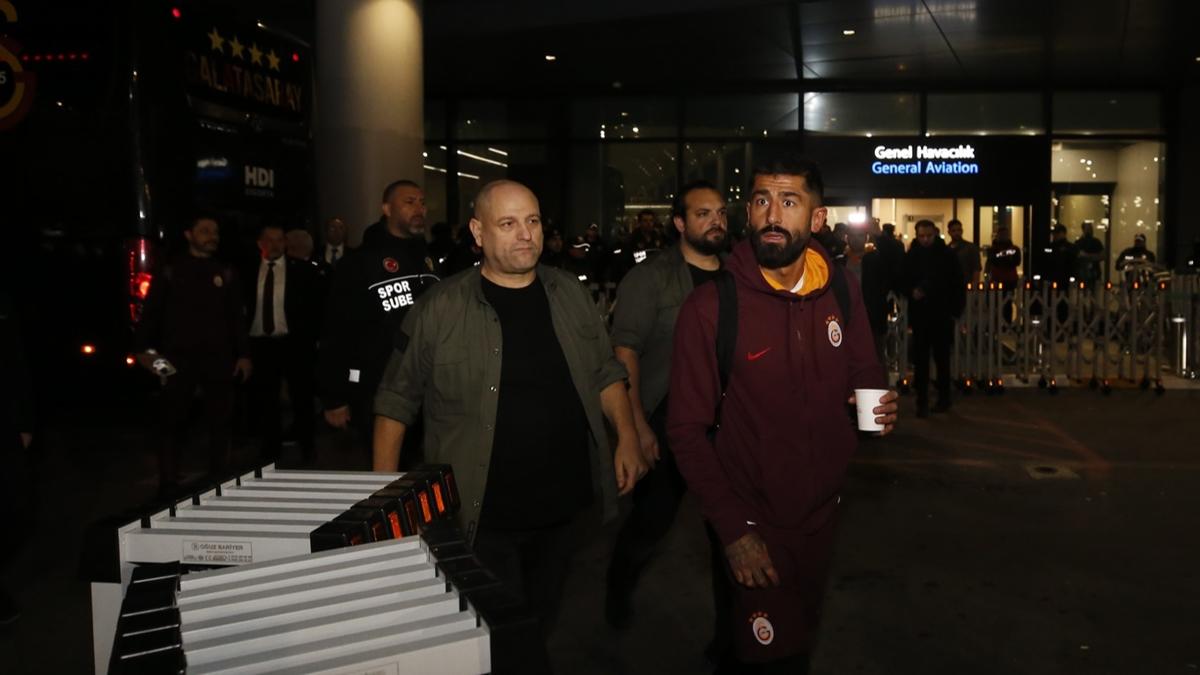 Galatasaray, stanbul'a geri dnd