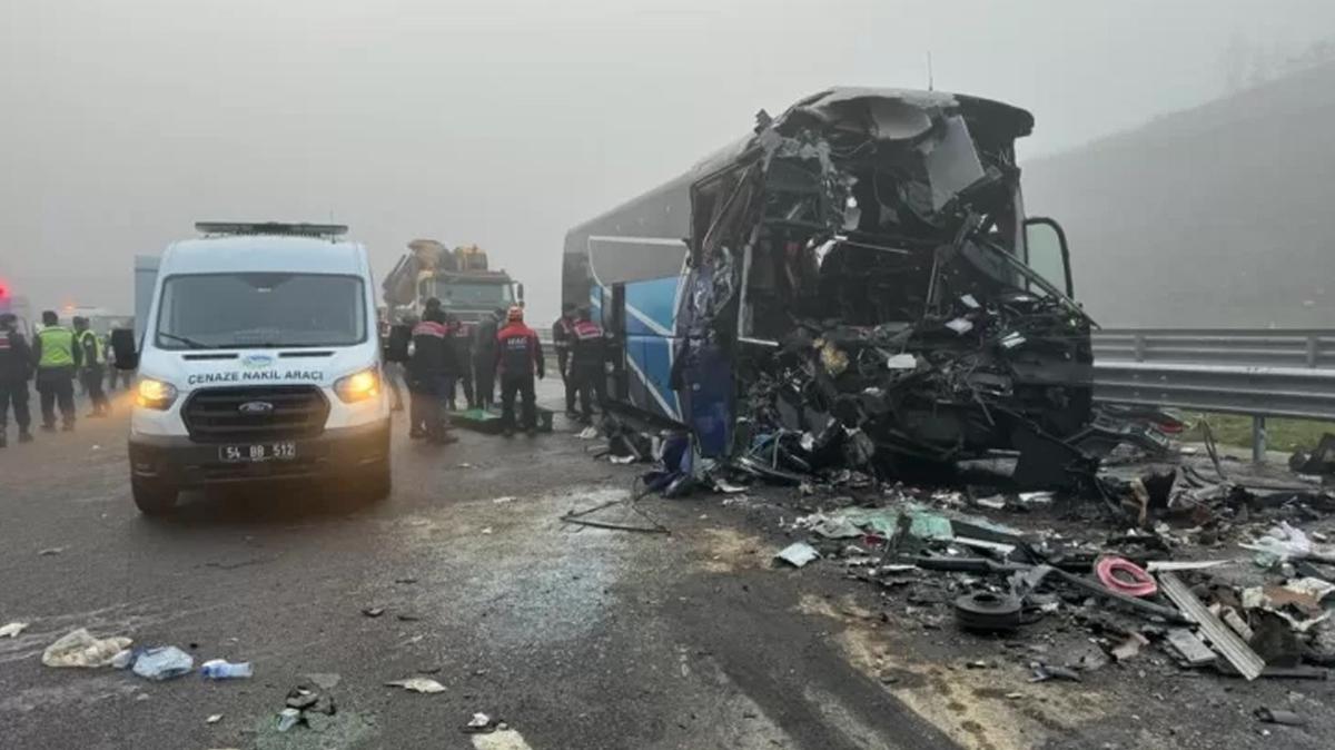 Kuzey Marmara Otoyolu'nda lml kaza! Olay yeri incelemesi tamamland