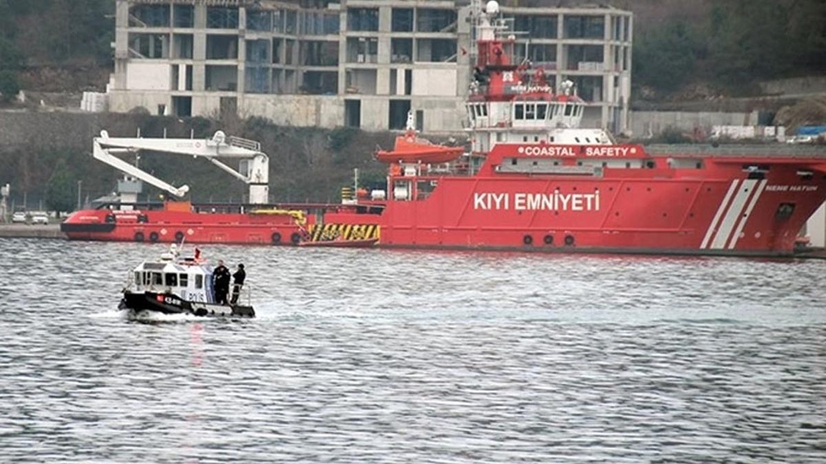 Zonguldak'ta batan geminin kayp personelleri aranyor