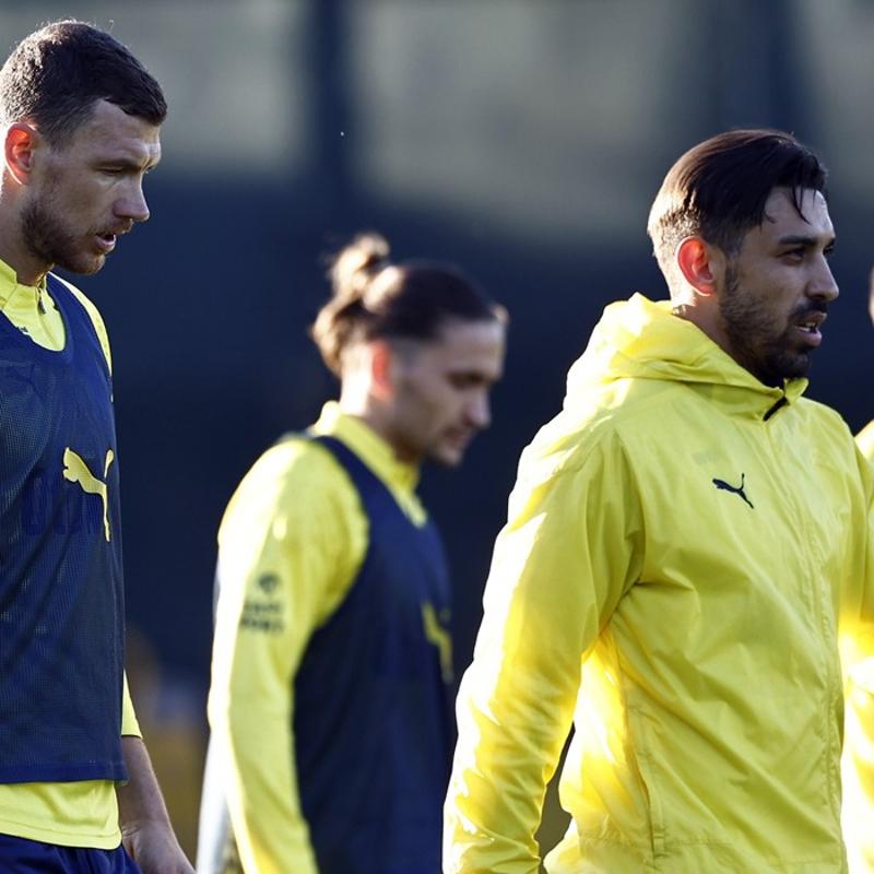 Fenerbahe, stanbulspor almalarda devam ediyor