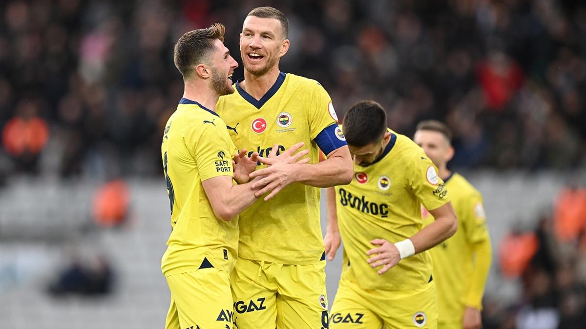 Gol krall yarnda zirve Edin Dzeko'nun