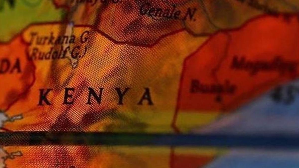 Kenya'da otobs kazas: 15 l