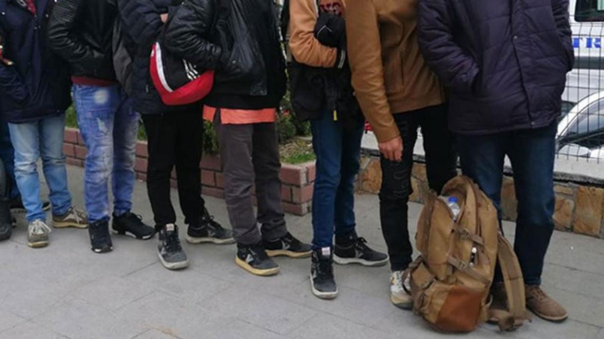 Bitlis'te Afganistan uyruklu 24 dzensiz gmen yakaland
