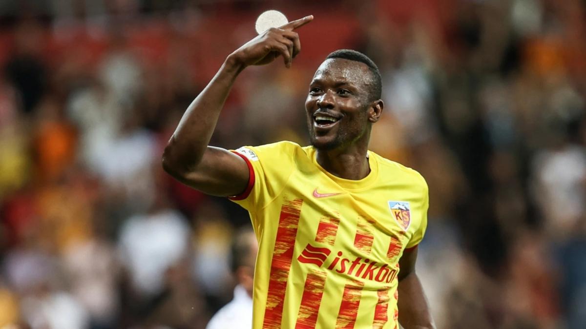 Pendikspor, Mame Thiam' renklerine balad