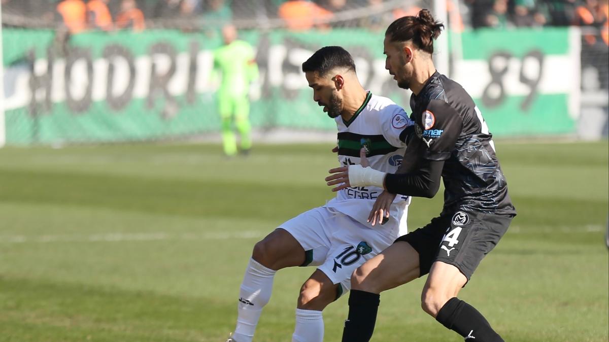 Manisa FK evinde Kocaelispor'u 2 golle geti