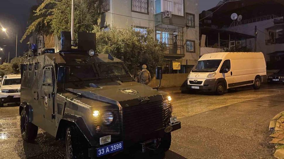 B�t�n giri� ��k��lar kapat�ld�... �zel harekat destekli operasyon!