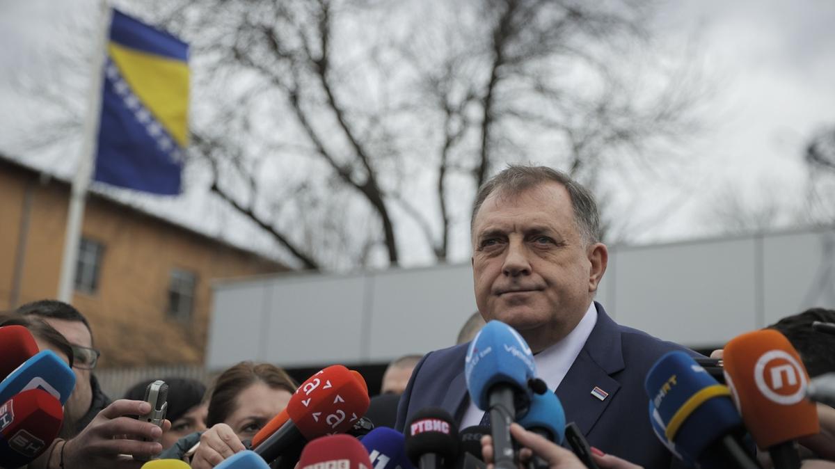 Bosnal Srp lider Dodik, Bosna Hersek'e kar dava aacan syledi