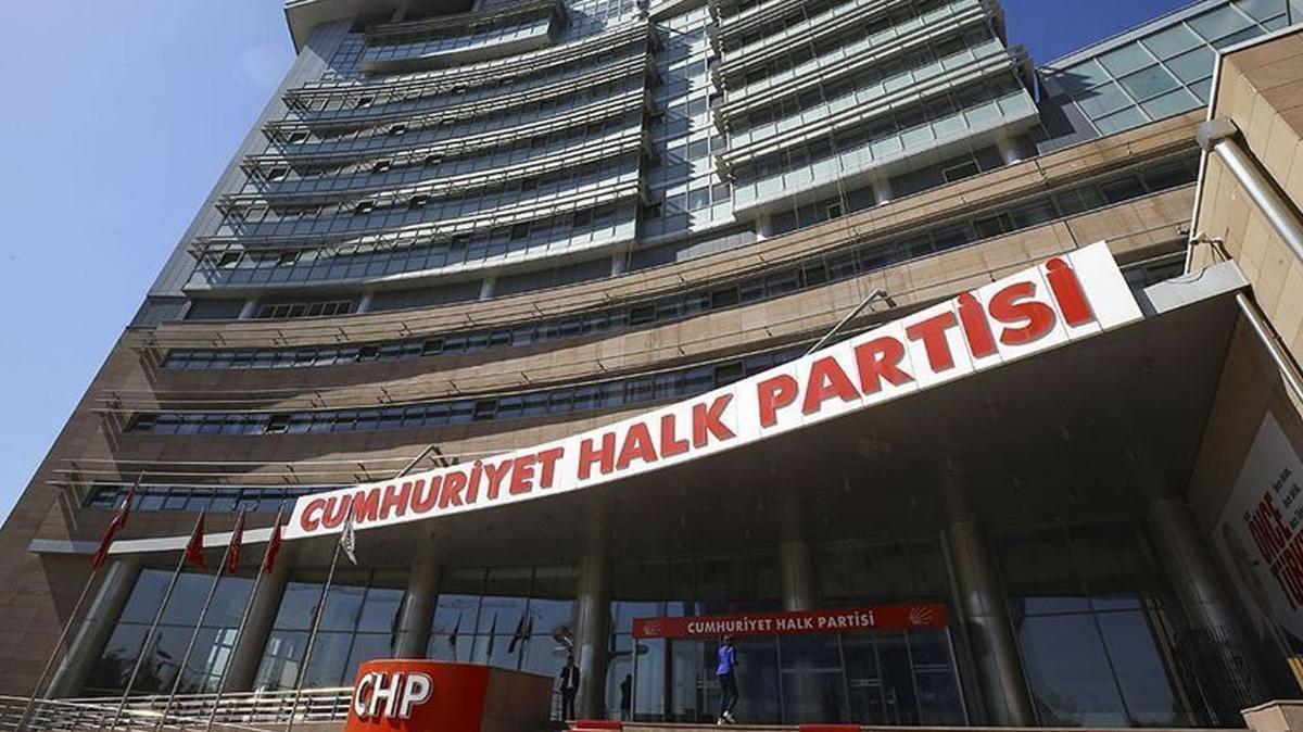 CHP'de "yetki" krizi istifa getirdi