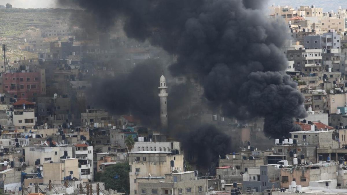 İşgalci İsrail'in, hava saldırısında 4 Filistinli hayatını kaybetti
