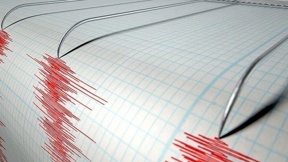 Ege Denizi'nde 4,4 byklnde deprem oldu